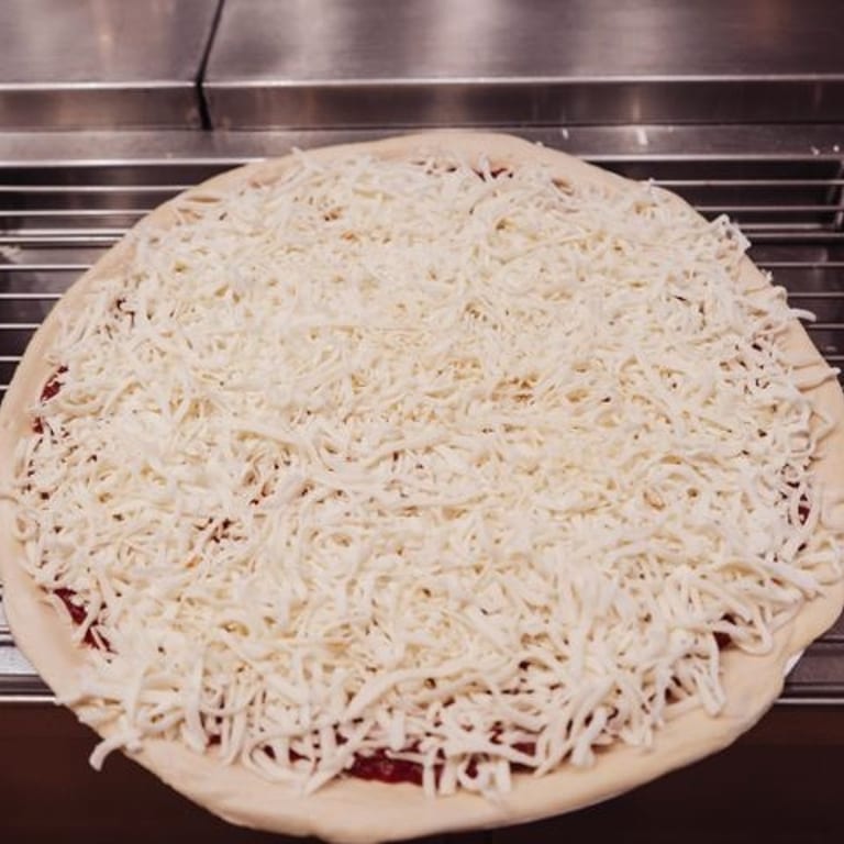 Delicious Cheese Pizza Options